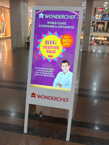 43 inch Eassel Standee